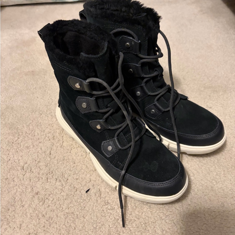 Sorel Black Winter Boots with Fur Trim